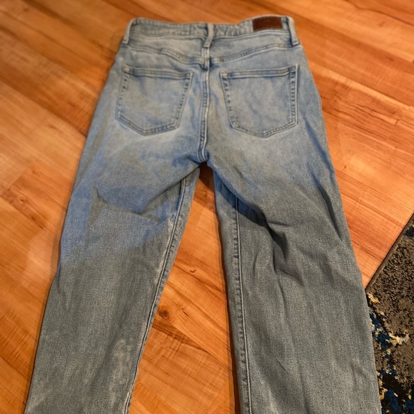 hollister women’s blue jeans #jeans #cute #casual - Picture 4 of 4